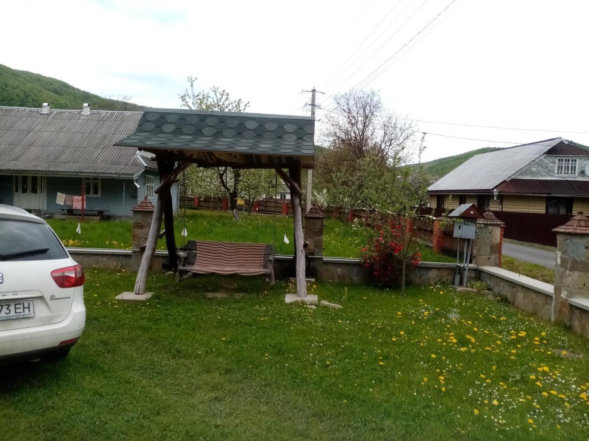 Садиба Федорчуків Гірська Хатина Şeşorî Exterior foto