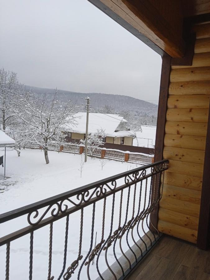 Садиба Федорчуків Гірська Хатина Şeşorî Exterior foto