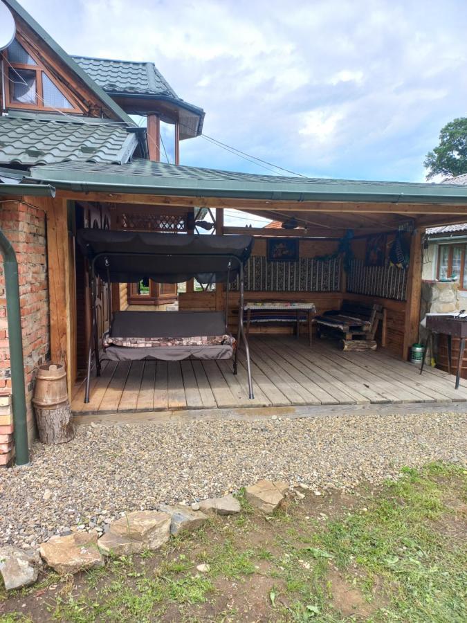 Садиба Федорчуків Гірська Хатина Şeşorî Exterior foto
