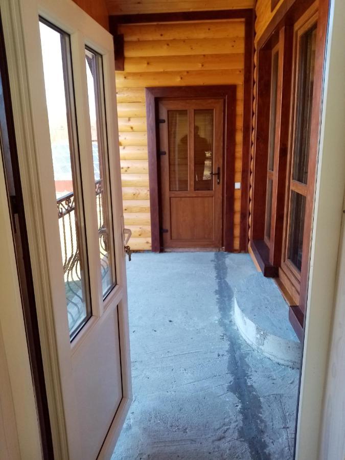 Садиба Федорчуків Гірська Хатина Şeşorî Exterior foto