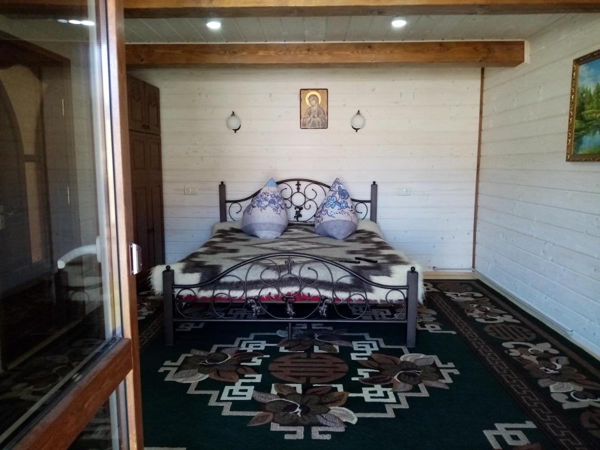 Садиба Федорчуків Гірська Хатина Şeşorî Exterior foto